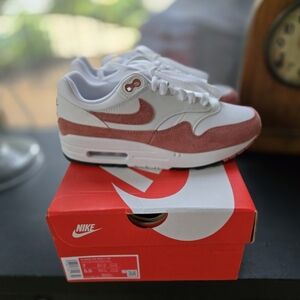Nike Air Max '87 NEW Size 7